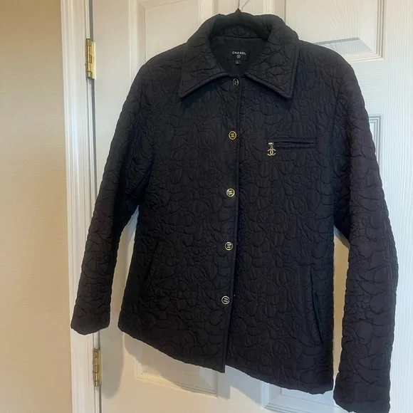 CHANEL Black Quilted Jacket - Picture 1 of 13